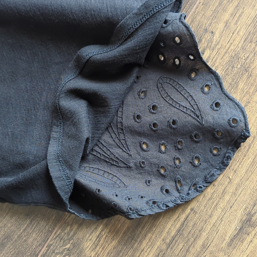 Ann Taylor Loft Eyelet Back Detail Sleeveless Top - Picture 10 of 13